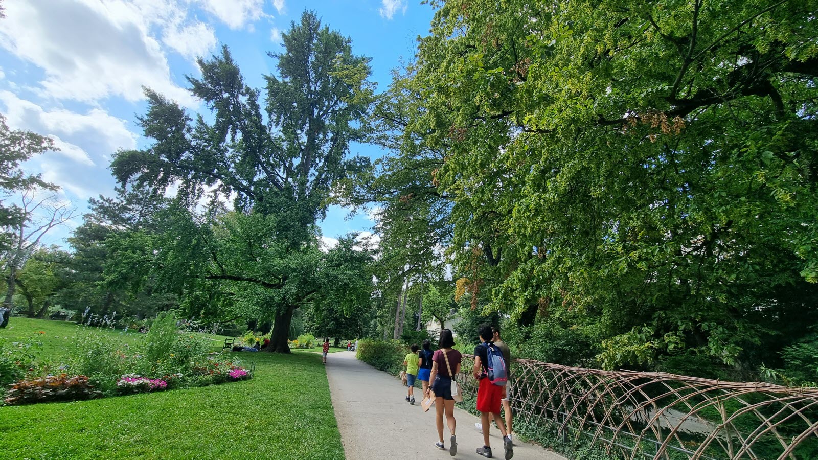 Réviser à Besançon en été : les meilleurs lieux pour allier études et détente